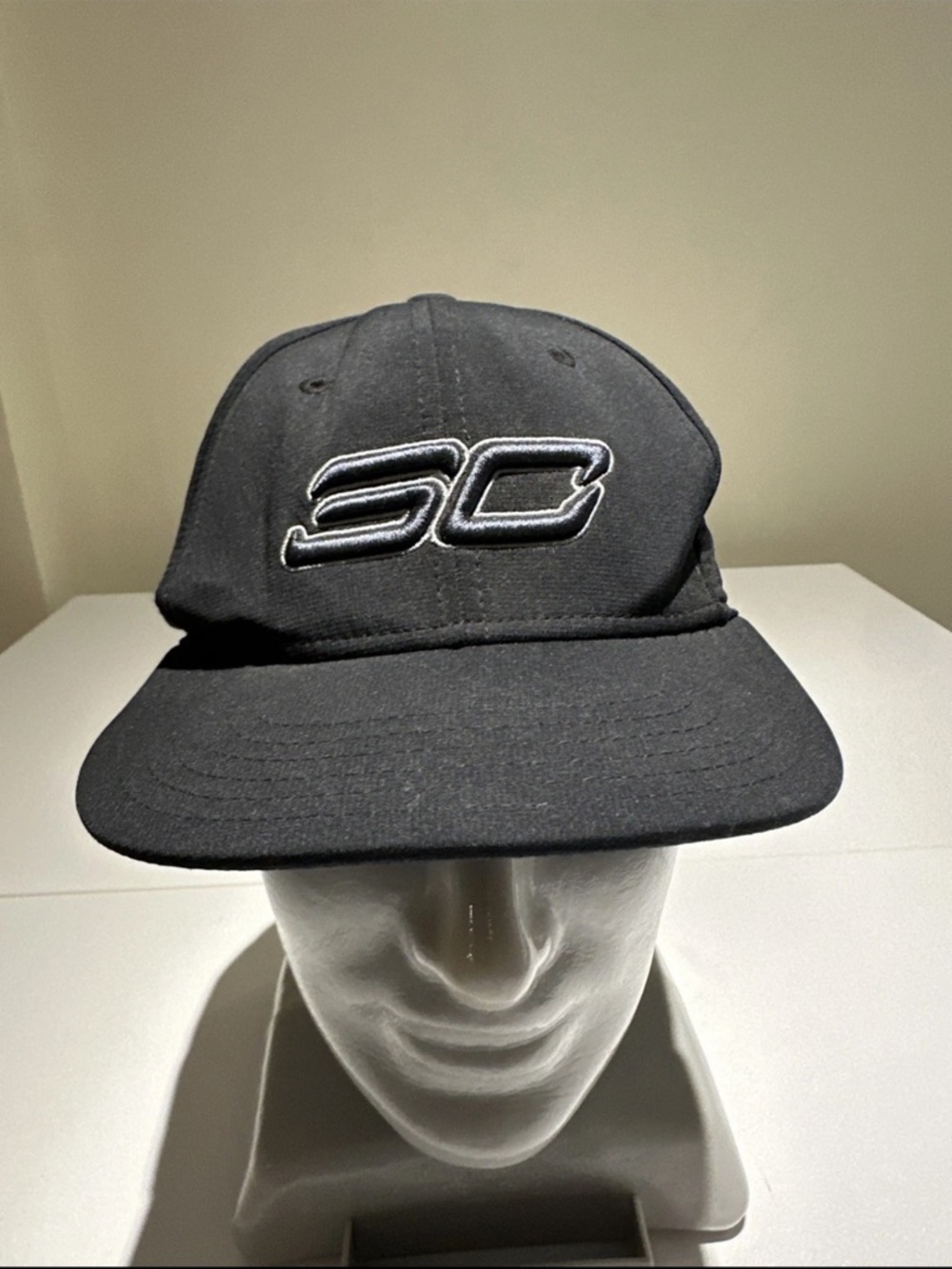 NBA Nike Team Black Cap with Red Logo